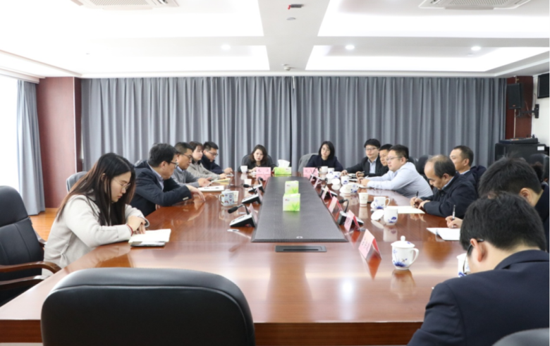 中国民生银行南昌分行党委书记、行长陈风云一行到集团座谈交流