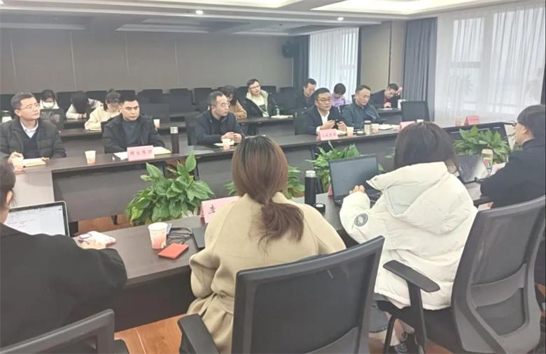 中兴华会计师事务所江苏分所副所长巫义娟一行到集团座谈交流